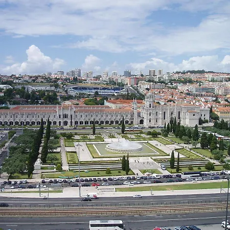 Bright Alcântara Escape With Ac Lisboa