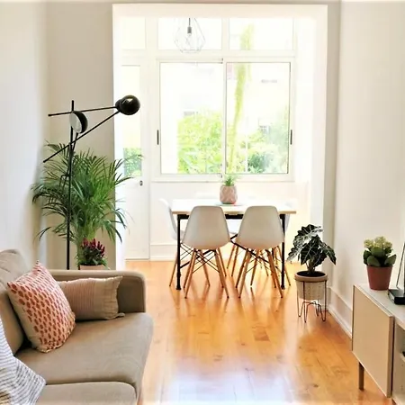 Bright Alcantara Escape With Ac * Lisbona