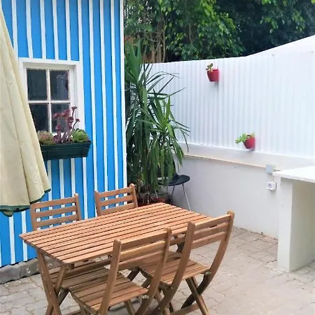 Bright Alcantara Escape With Ac ליסבון